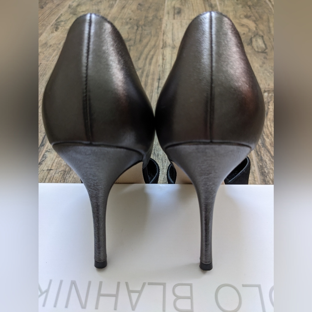 Manolo Blahnik Taylerbi D'Orsay Pumps - Picture 2 of 10